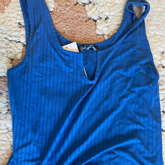 Blue Two Piece Set. Size M. - Picture 2 of 4